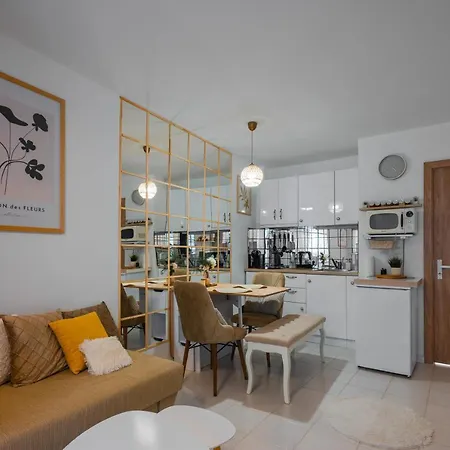 Cozy - Your Away From By Flat Mаnager Apartman *